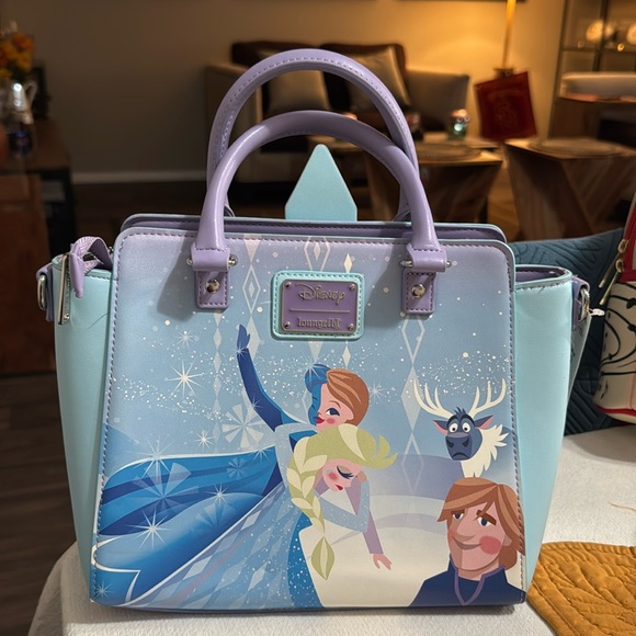 Frozen Disney purse - Picture 1 of 3